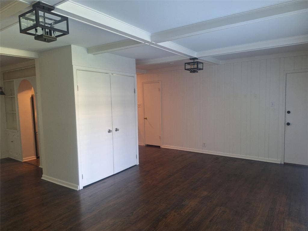 6131 Bandera Avenue, #B, Dallas, TX 75225