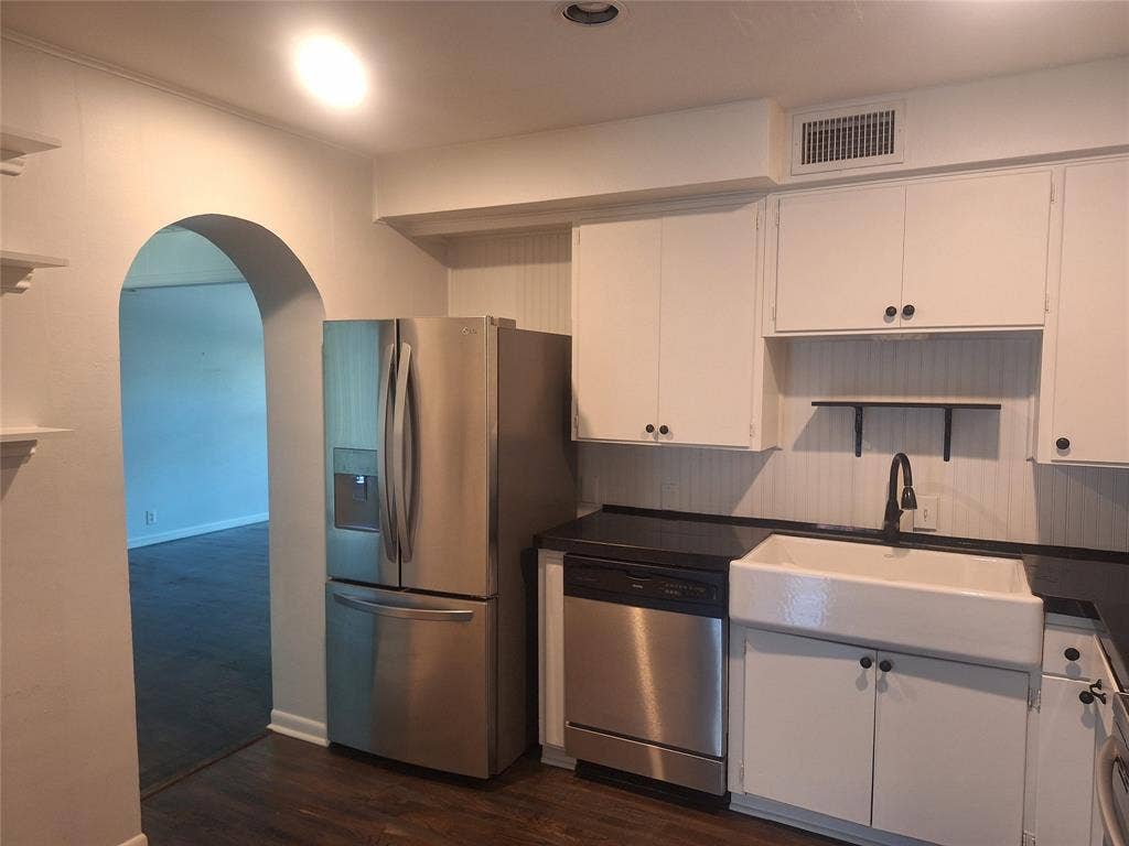 6131 Bandera Avenue, #B, Dallas, TX 75225