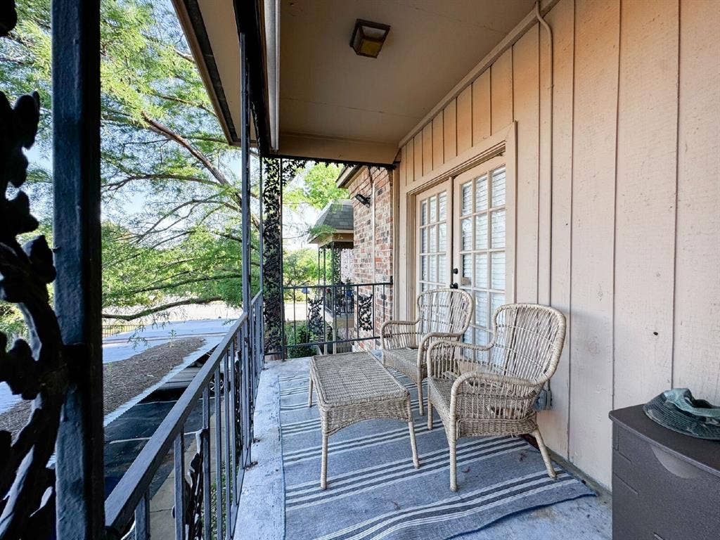 4415 Bellaire Drive S, #201S, Fort Worth, TX 76109 4415 Bellaire Drive S, #201S, Fort Worth, TX 76109