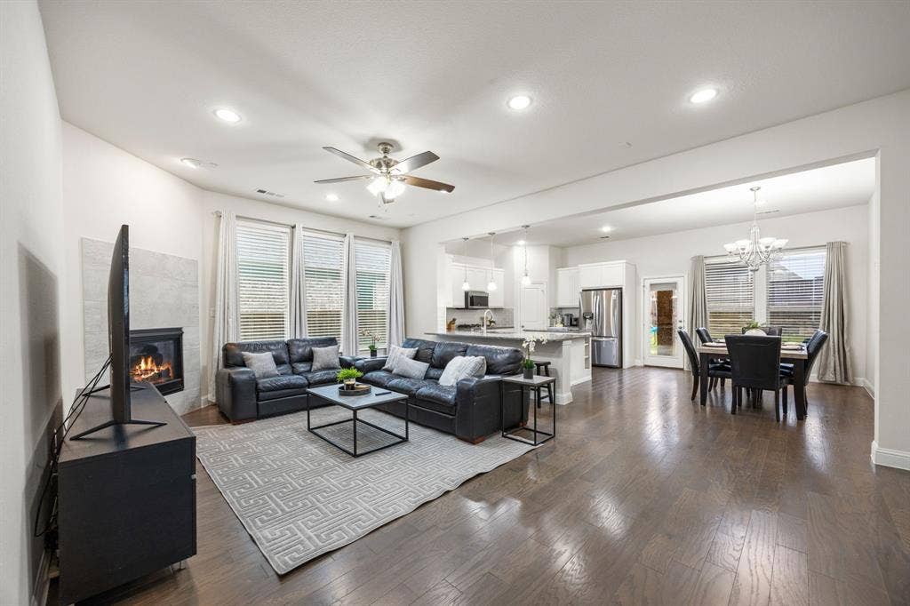908 Spring Falls Drive, McKinney, TX 75071 908 Spring Falls Drive, McKinney, TX 75071