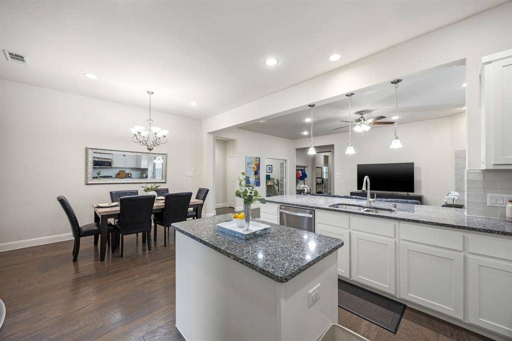 908 Spring Falls Drive, McKinney, TX 75071 908 Spring Falls Drive, McKinney, TX 75071