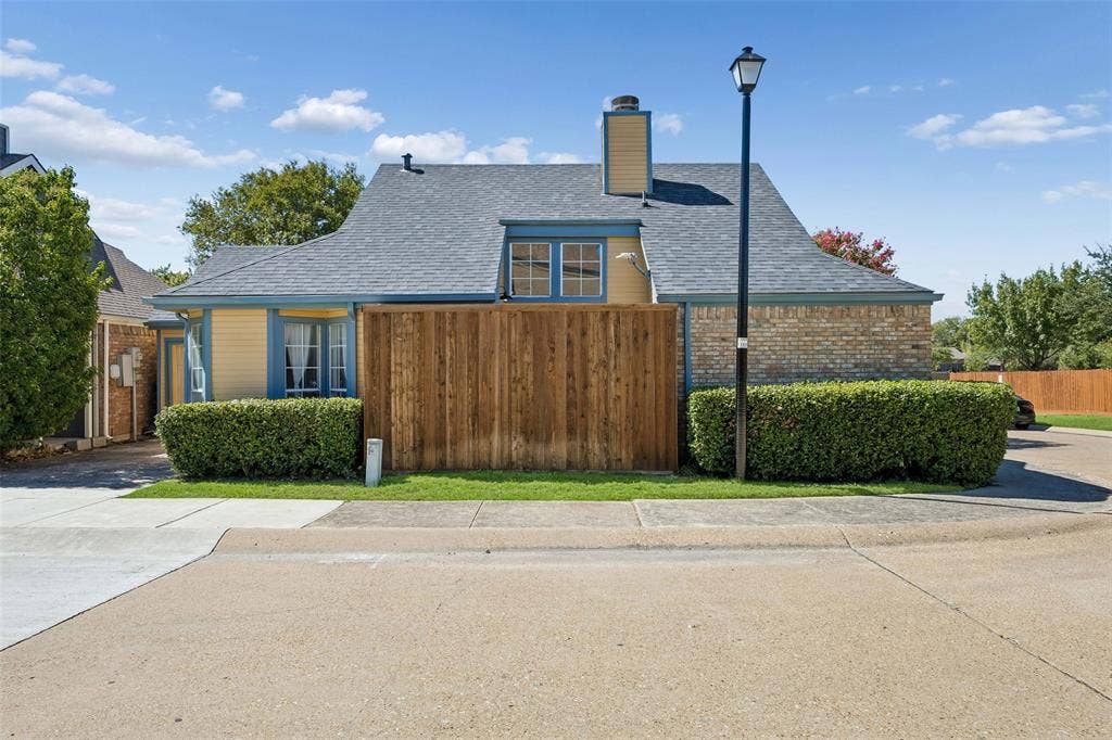 10919 Gable Circle, Dallas, TX 75229 10919 Gable Circle, Dallas, TX 75229
