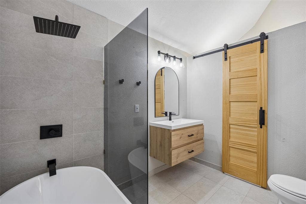 10919 Gable Circle, Dallas, TX 75229 10919 Gable Circle, Dallas, TX 75229