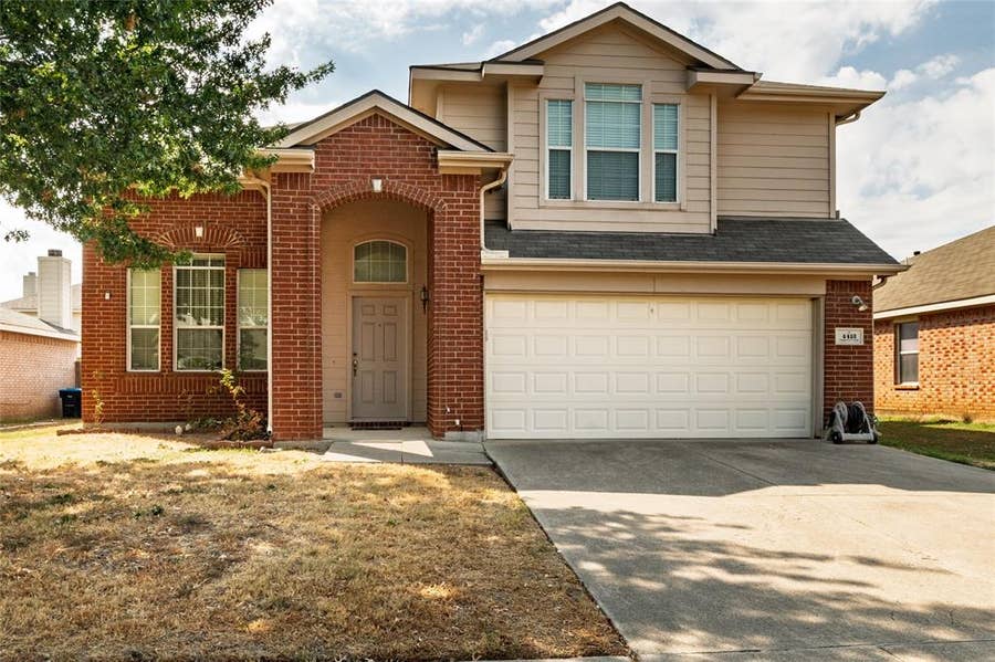 Property photo for 4413 Chaparral Creek Drive, Fort Worth, TX