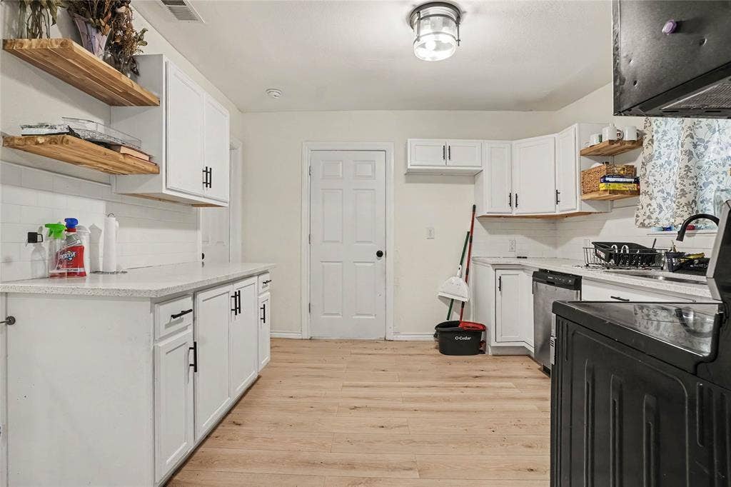 311 Wyatt Street, Waxahachie, TX 75165 311 Wyatt Street, Waxahachie, TX 75165