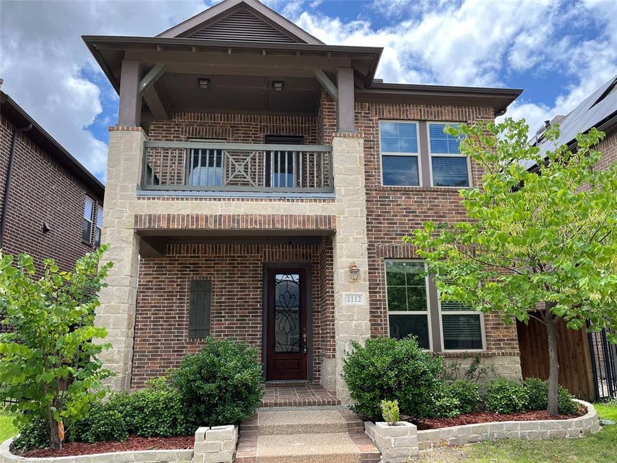 Property photo for 1112 Amber Rose Way, Arlington, TX