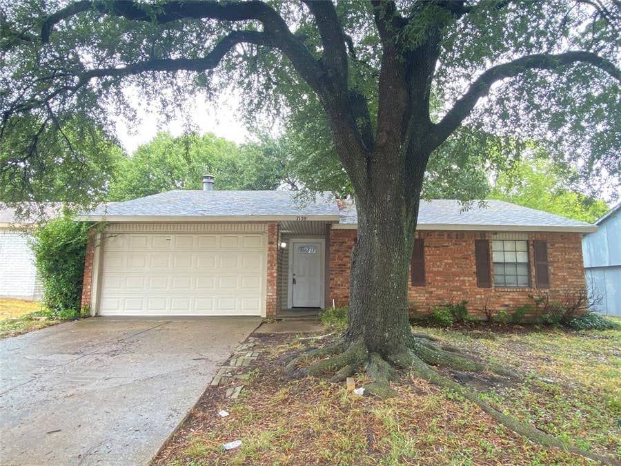 Property photo for 7139 Nutmeg Lane, Dallas, TX