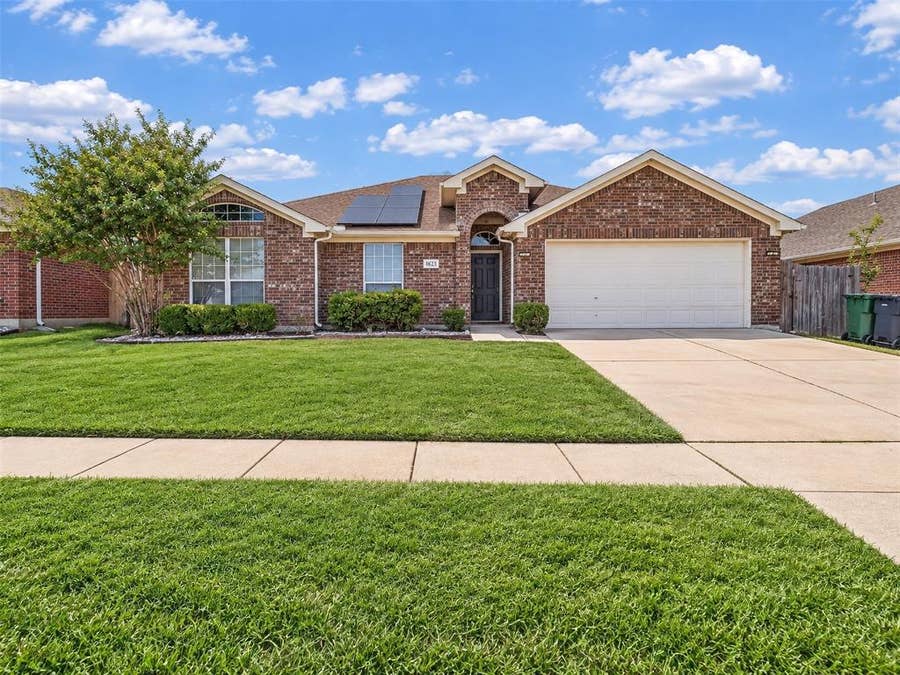 Property photo for 1623 Brookleaf Drive, Arlington, TX