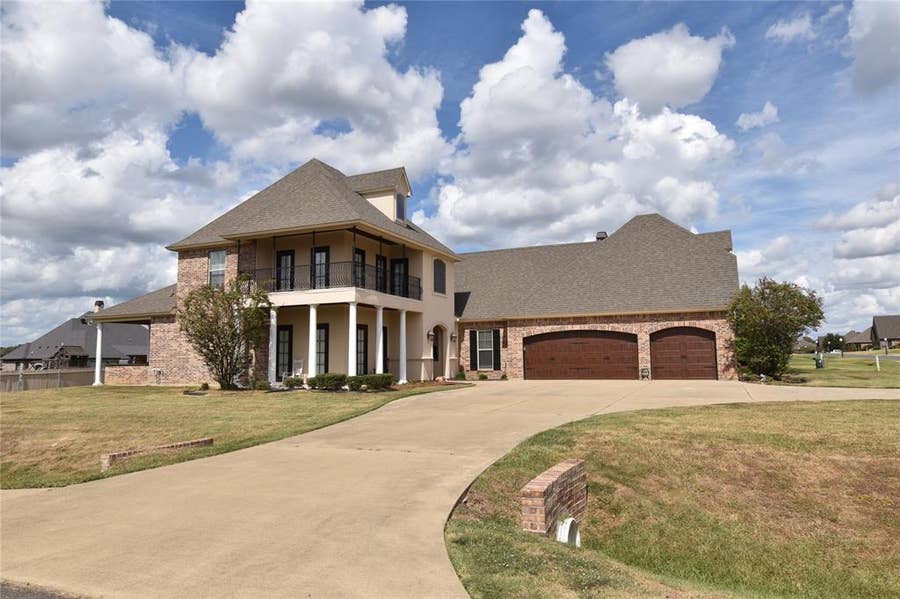 Property photo for 103 Donna Lane, Stonewall, LA