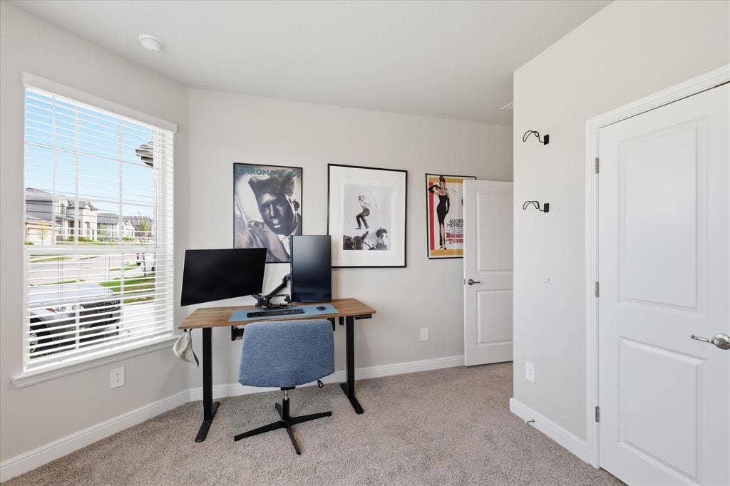 Bay window with horizontal blinds