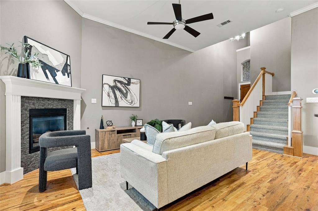 2223 Eriksson Lane, Dallas, TX 75204 2223 Eriksson Lane, Dallas, TX 75204