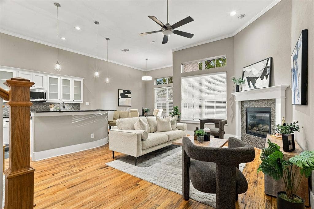 2223 Eriksson Lane, Dallas, TX 75204 2223 Eriksson Lane, Dallas, TX 75204