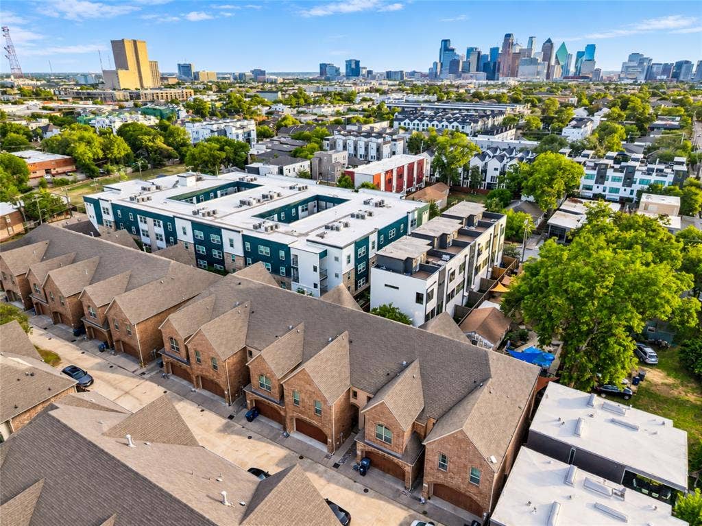 2223 Eriksson Lane, Dallas, TX 75204 2223 Eriksson Lane, Dallas, TX 75204