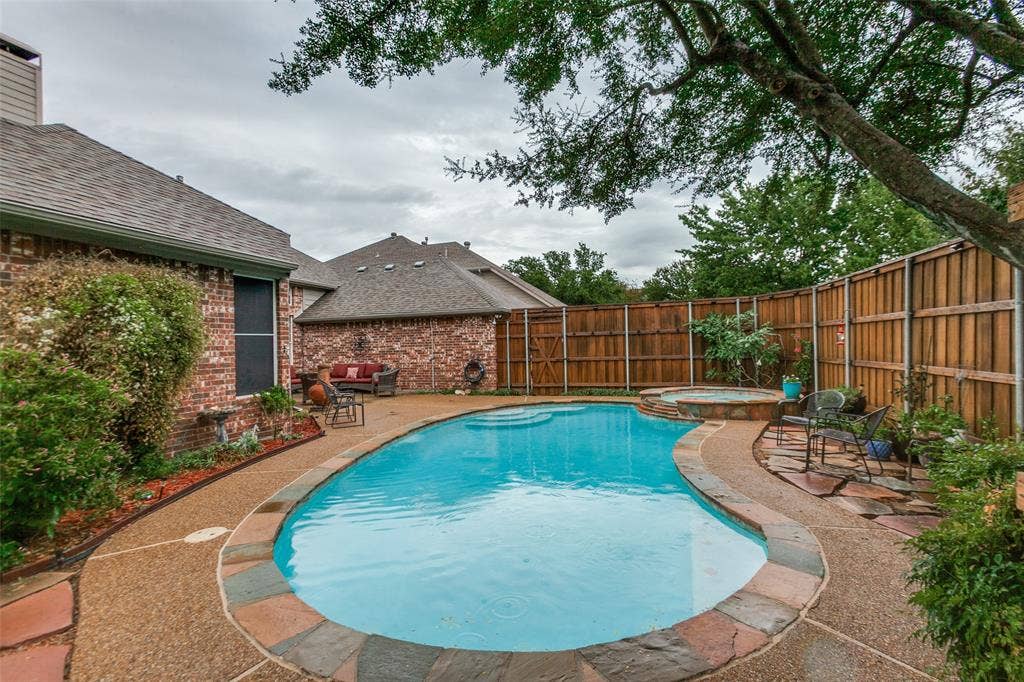 5406 Xavier Place, Richardson, TX 75082 Beautiful Pool with spa