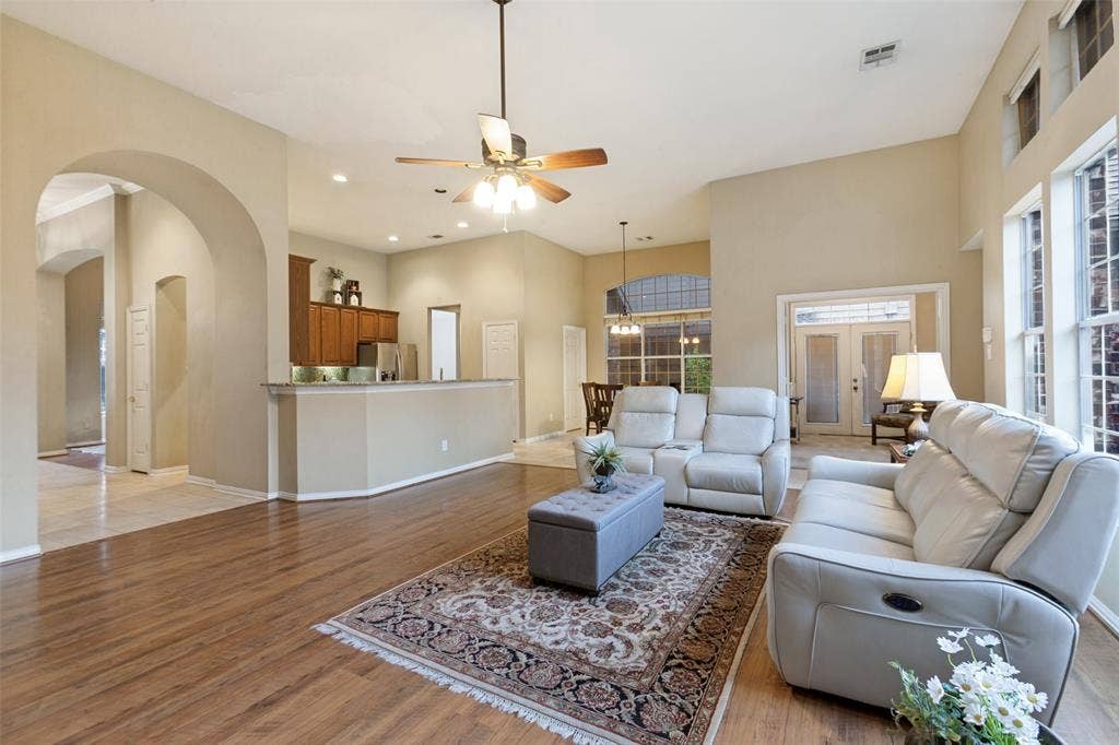 5406 Xavier Place, Richardson, TX 75082 Plenty of space for the family to gather