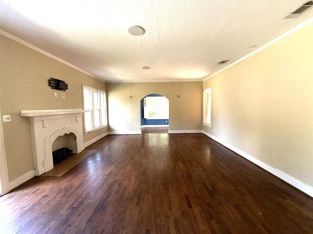 216 S Prairieville Street, Athens, TX 75751 216 S Prairieville Street, Athens, TX 75751