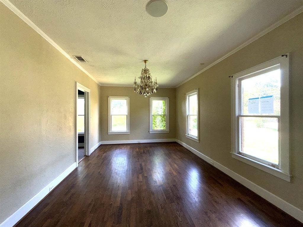 216 S Prairieville Street, Athens, TX 75751 216 S Prairieville Street, Athens, TX 75751