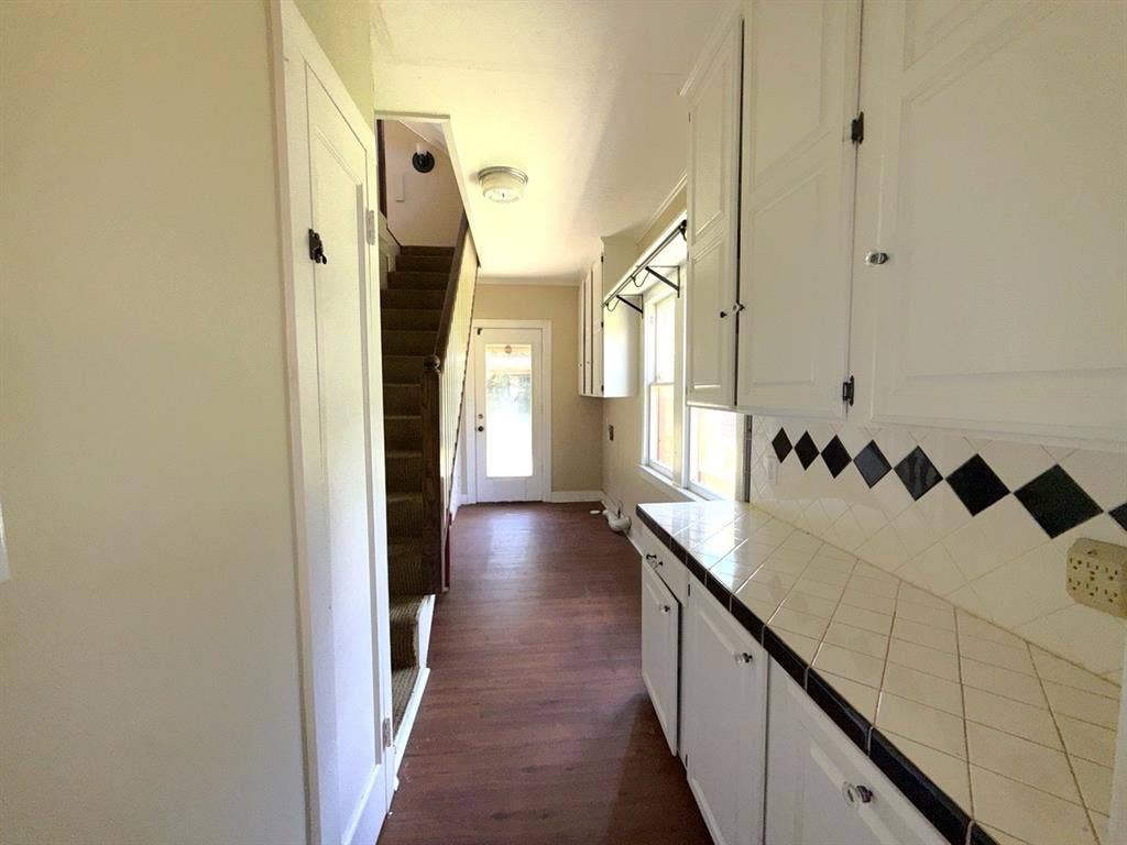 216 S Prairieville Street, Athens, TX 75751 216 S Prairieville Street, Athens, TX 75751
