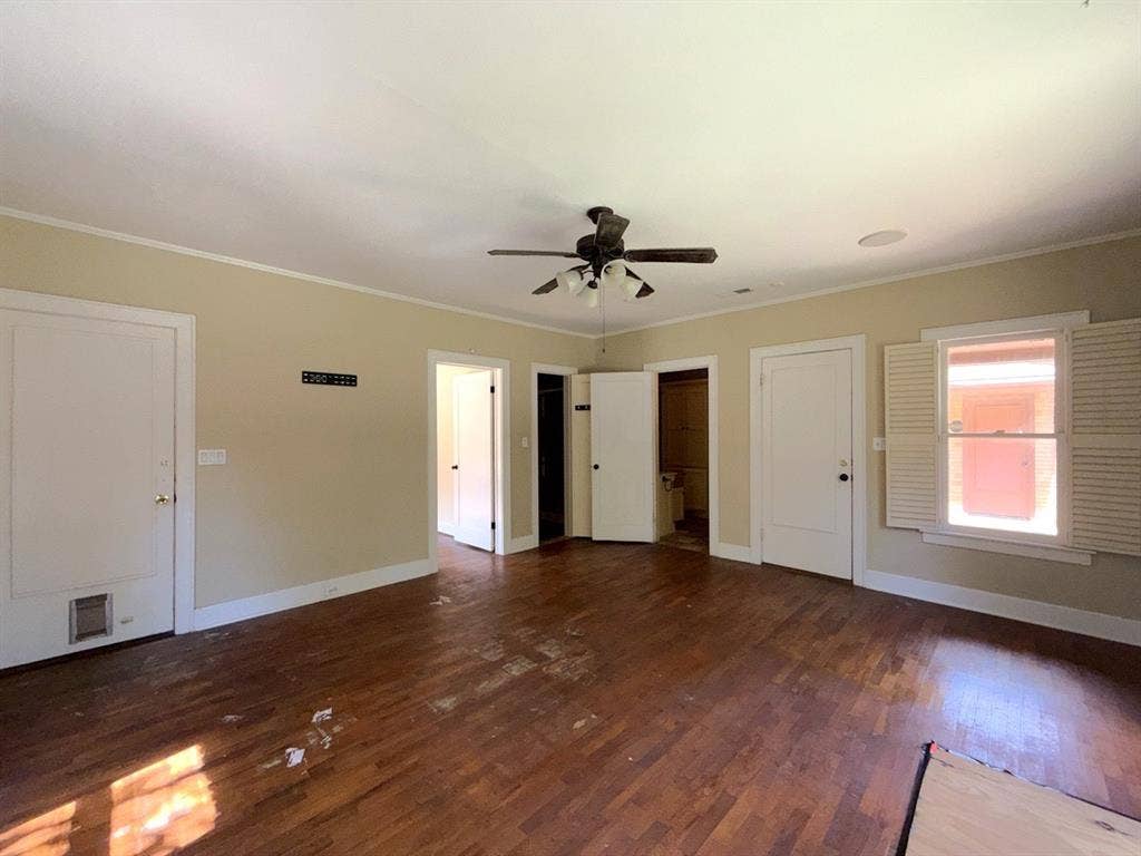 216 S Prairieville Street, Athens, TX 75751 216 S Prairieville Street, Athens, TX 75751