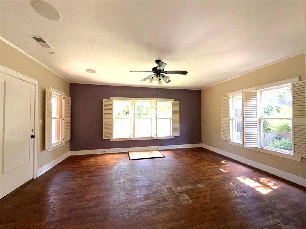 216 S Prairieville Street, Athens, TX 75751 216 S Prairieville Street, Athens, TX 75751