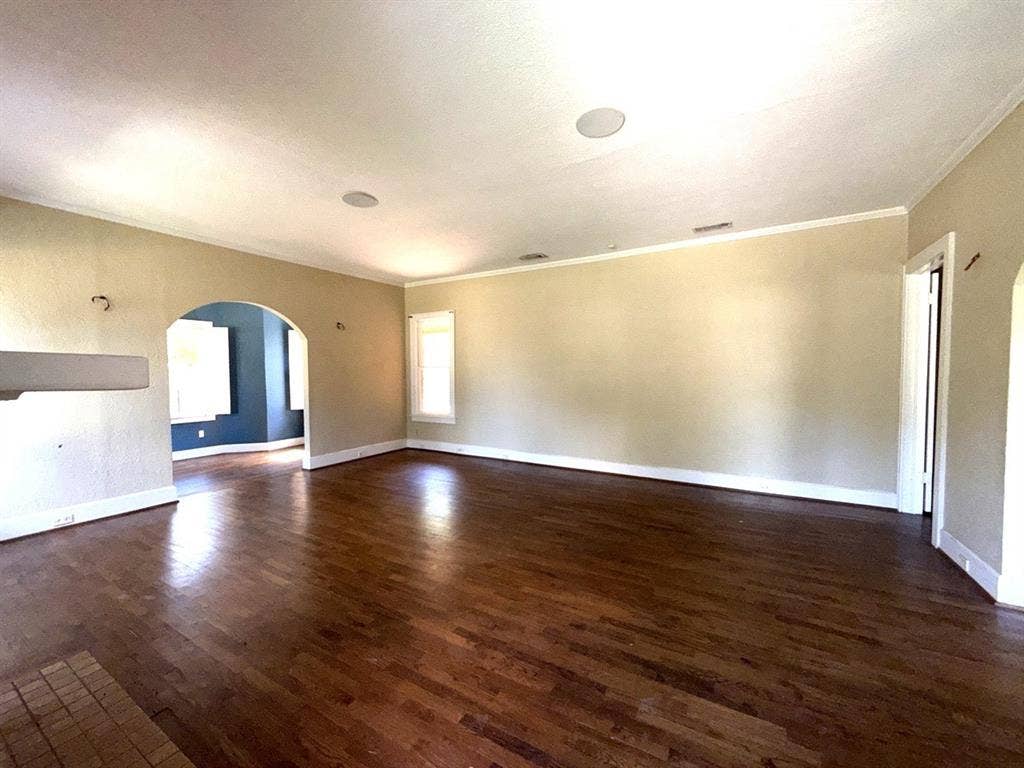 216 S Prairieville Street, Athens, TX 75751 216 S Prairieville Street, Athens, TX 75751