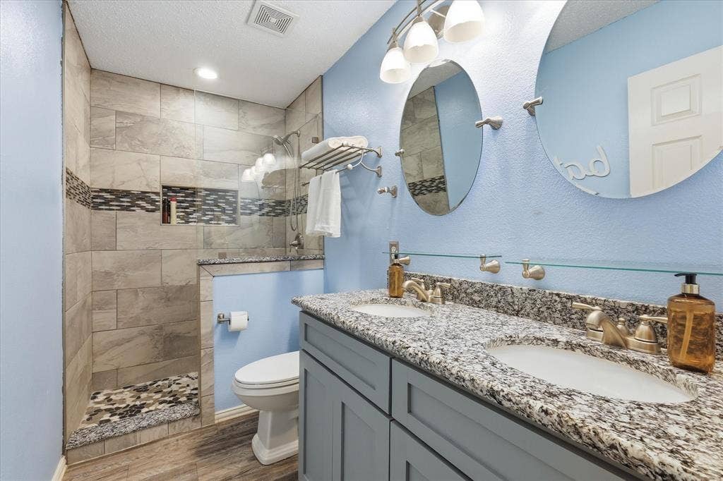 2112 Loon Lake Road, Denton, TX 76210 Dual vanity with stone countertop and integrated sinks