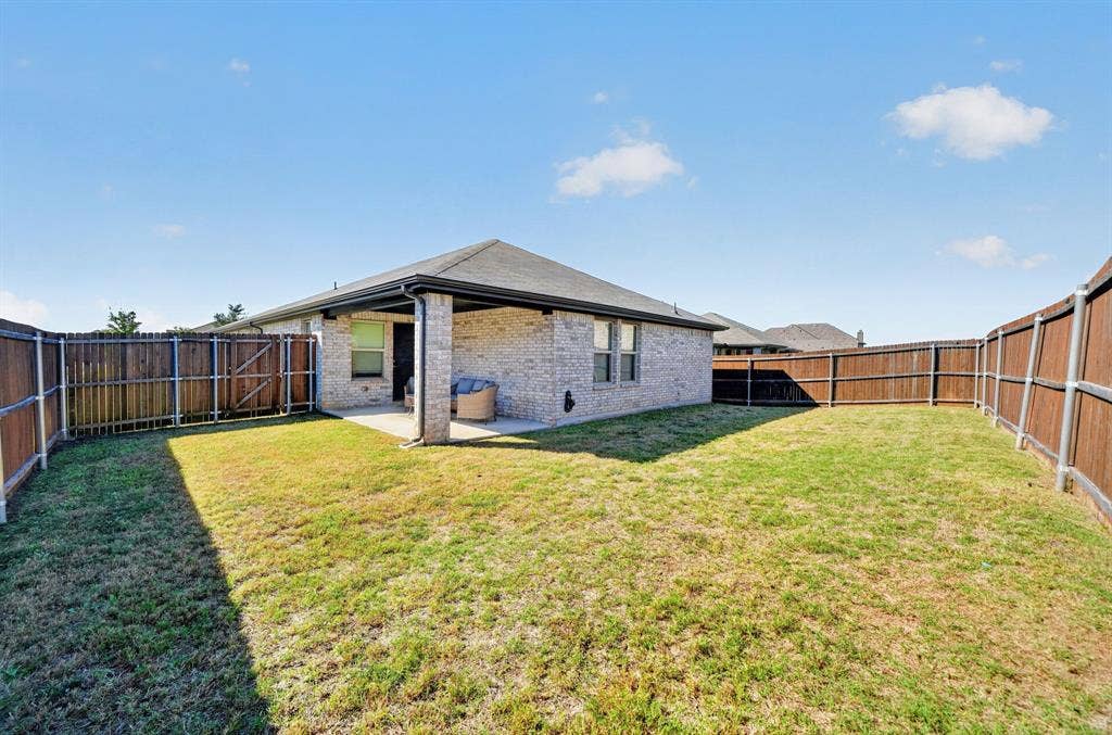 3258 Deckard Drive, Royse City, TX 75189 3258 Deckard Drive, Royse City, TX 75189
