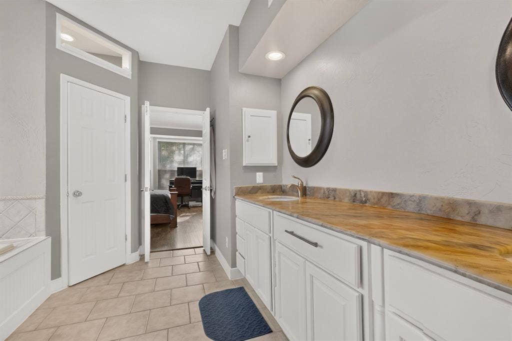 2600 Juniper Drive, Euless, TX 76039 2600 Juniper Drive, Euless, TX 76039