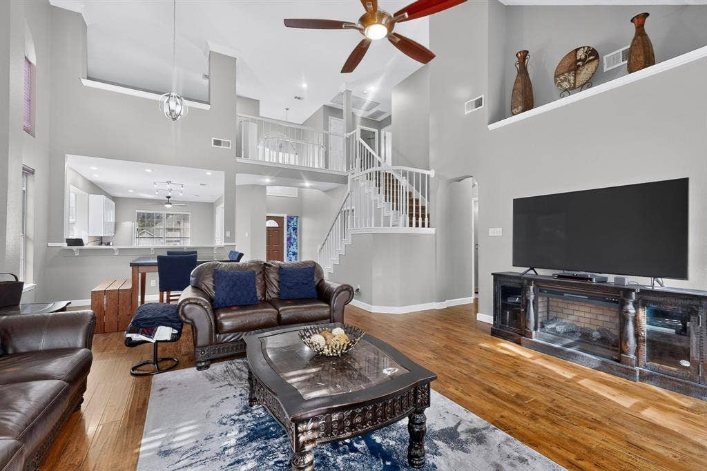 2600 Juniper Drive, Euless, TX 76039 2600 Juniper Drive, Euless, TX 76039