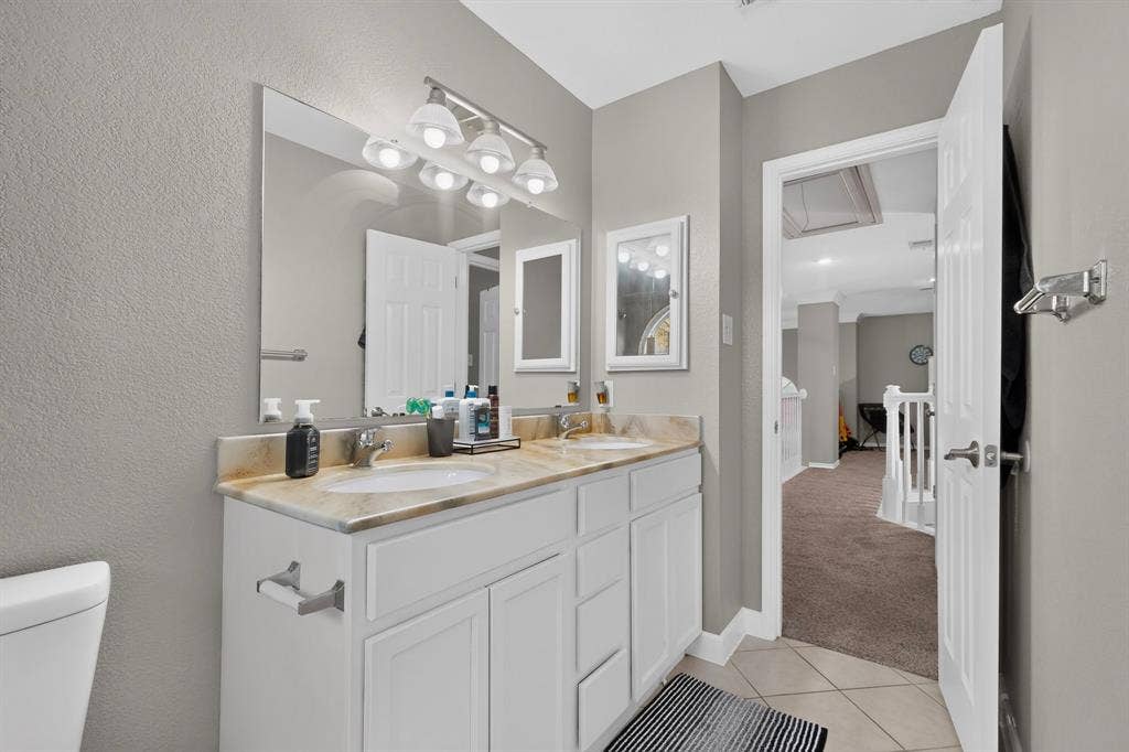 2600 Juniper Drive, Euless, TX 76039 2600 Juniper Drive, Euless, TX 76039