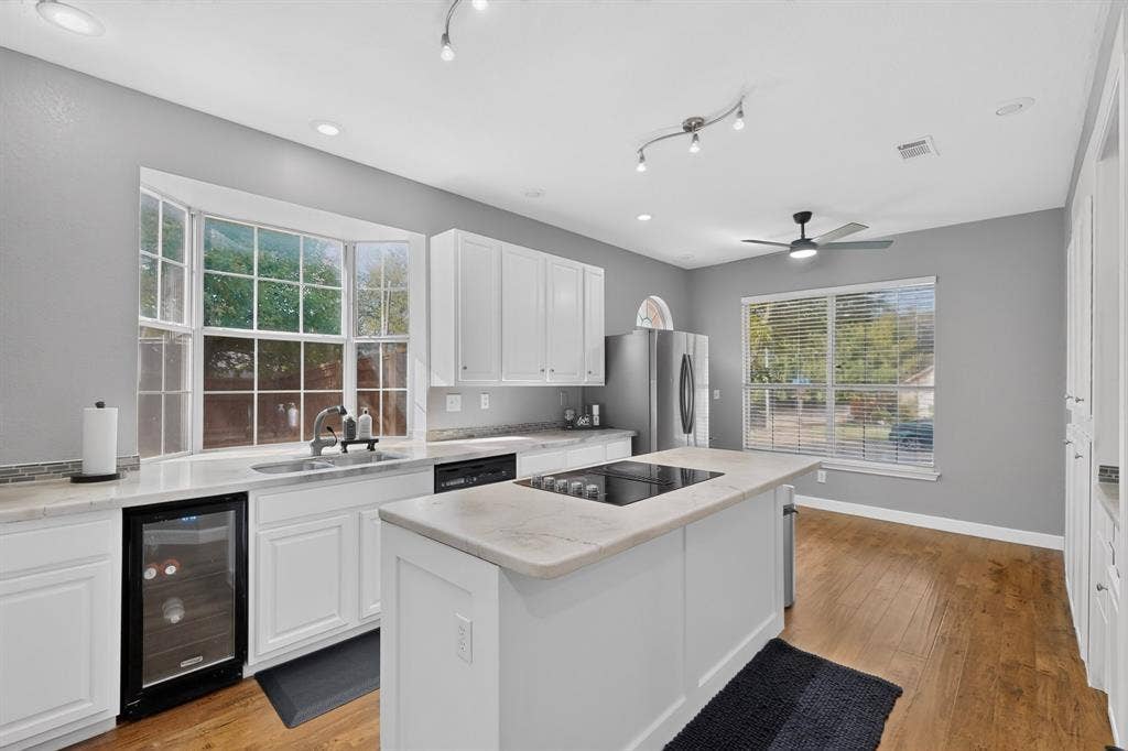2600 Juniper Drive, Euless, TX 76039 2600 Juniper Drive, Euless, TX 76039