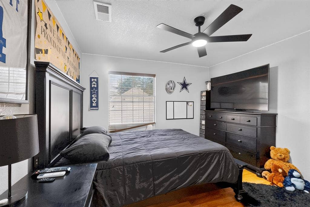 2600 Juniper Drive, Euless, TX 76039 2600 Juniper Drive, Euless, TX 76039