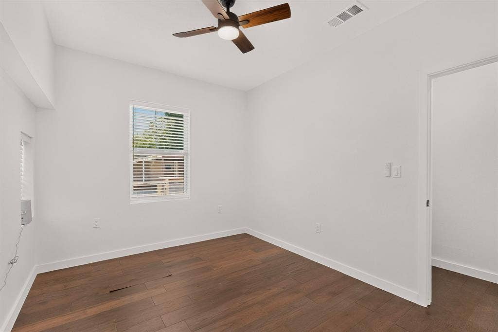 1100 S Brighton Avenue, Dallas, TX 75208