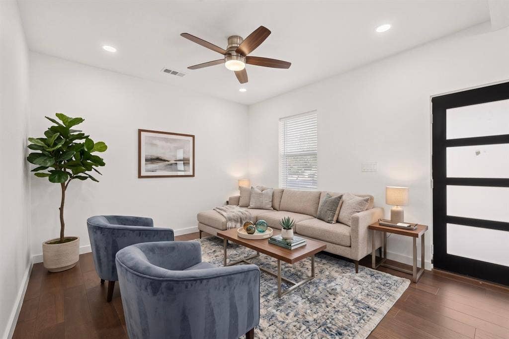 1100 S Brighton Avenue, Dallas, TX 75208