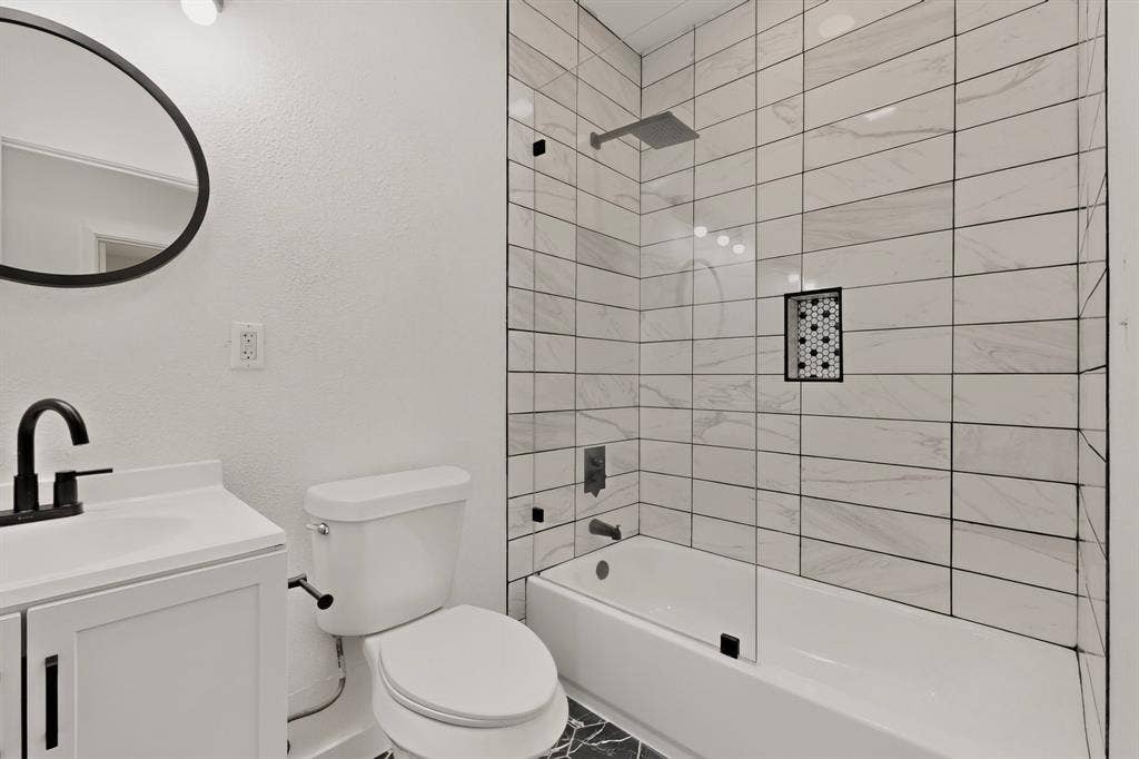1100 S Brighton Avenue, Dallas, TX 75208