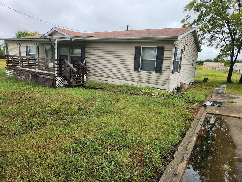 1513 S Fm 1138, Royse City, TX 75189 This mobile home will be removed prior to closing.