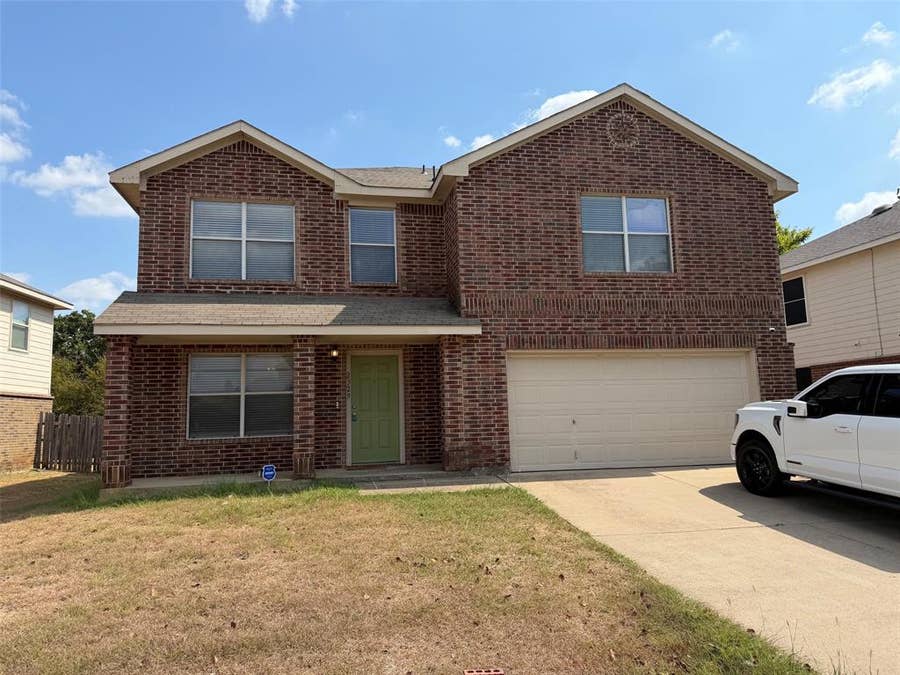 Property photo for 2329 Ash Grove Trail, Fort Worth, TX