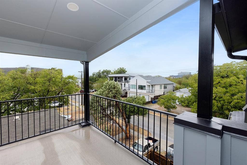 4237 Sylvester Street, Dallas, TX 75219