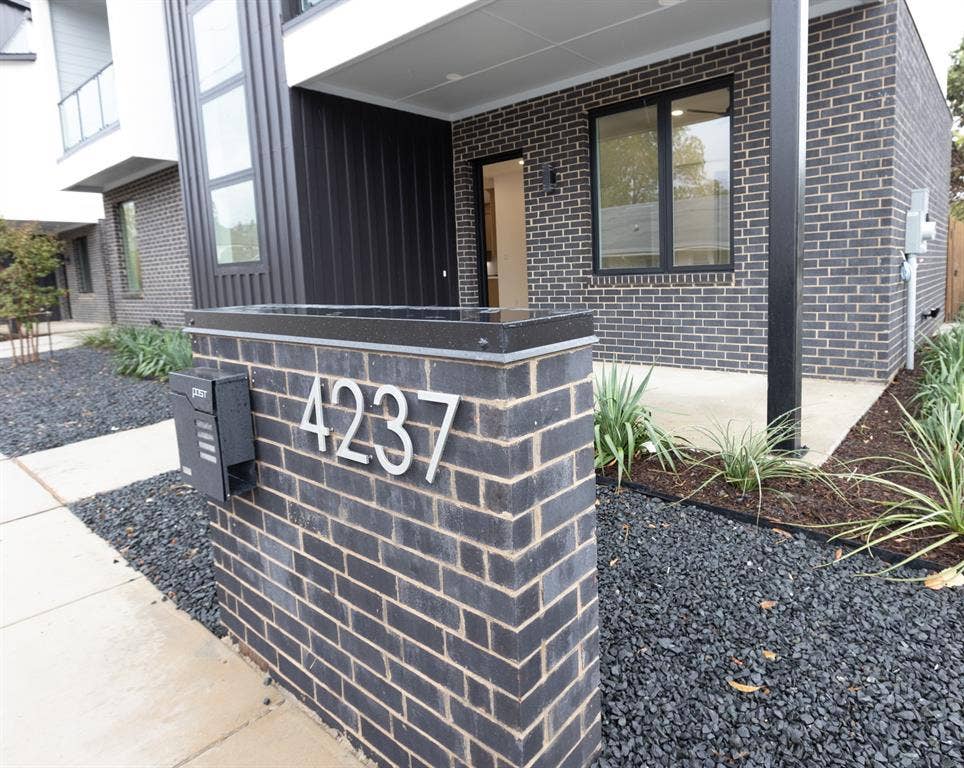 4237 Sylvester Street, Dallas, TX 75219