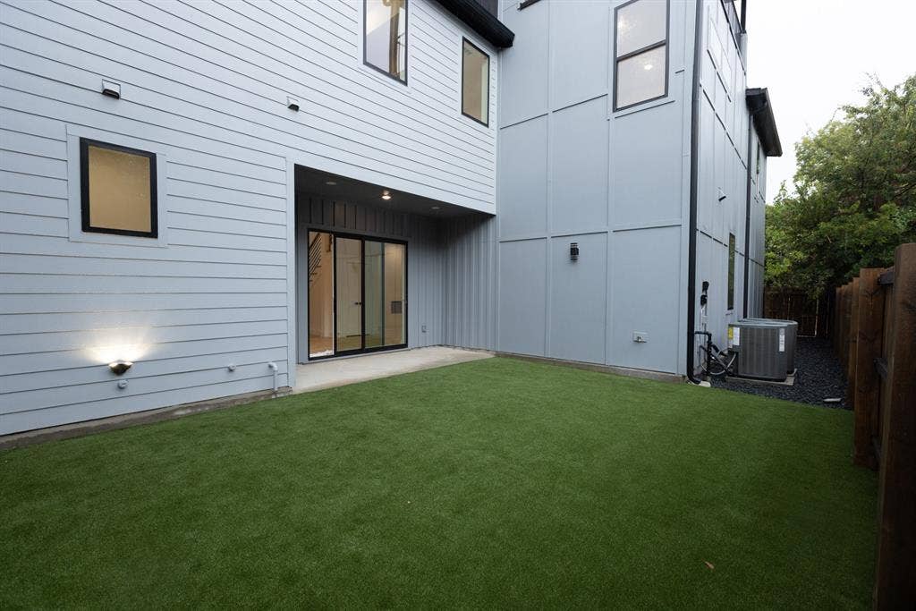 4237 Sylvester Street, Dallas, TX 75219