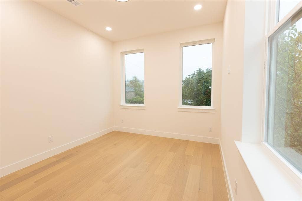 4237 Sylvester Street, Dallas, TX 75219