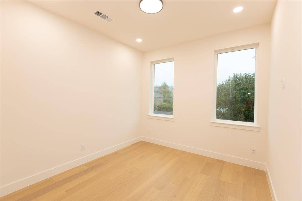 4237 Sylvester Street, Dallas, TX 75219