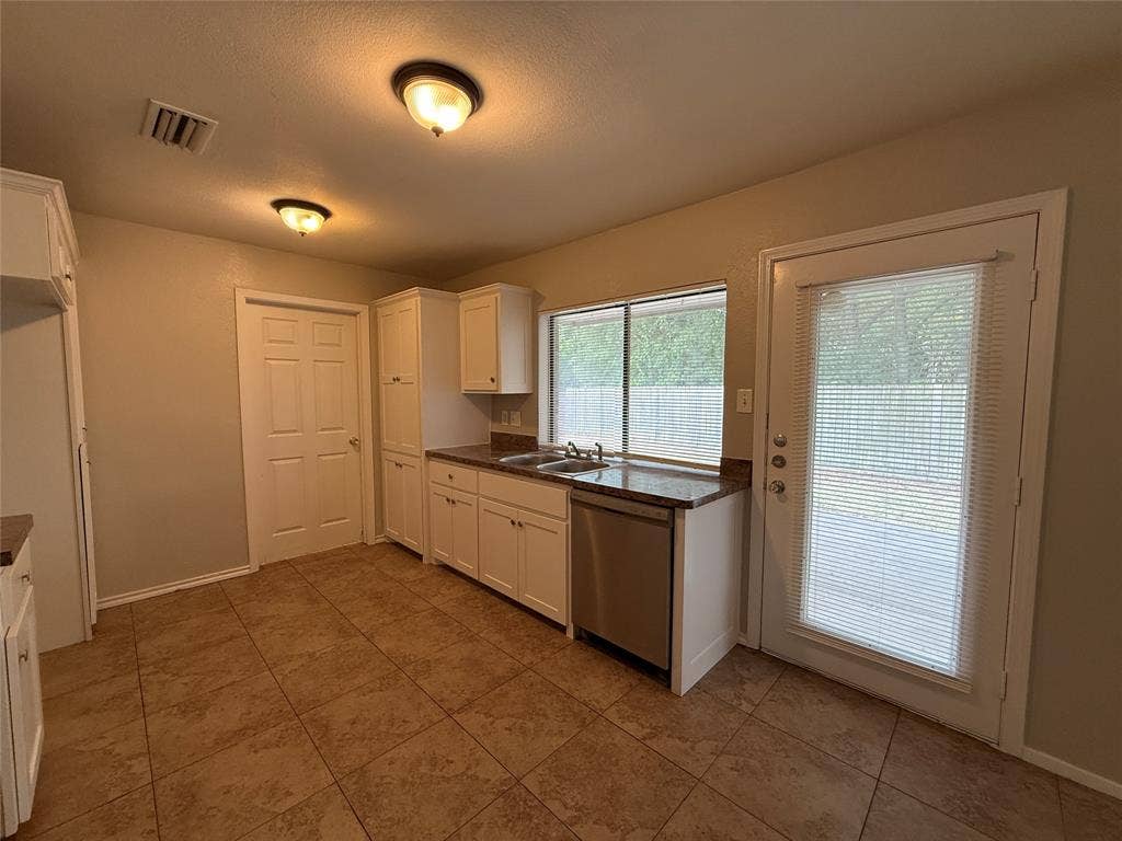 1464 Larchmont Drive, Plano, TX 75074 1464 Larchmont Drive, Plano, TX 75074