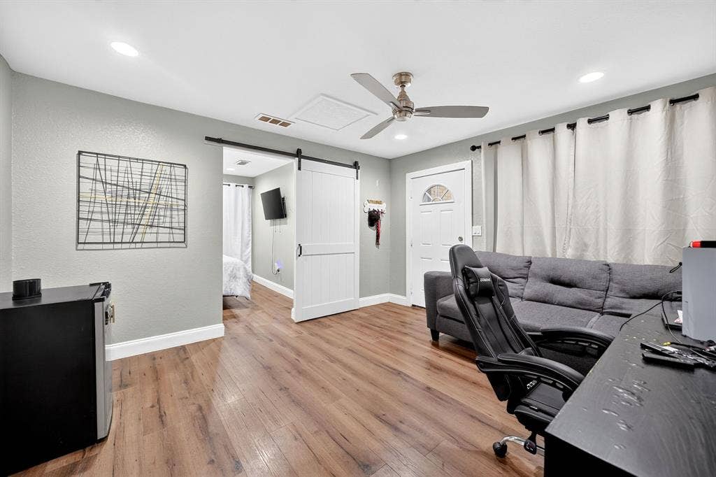 1813 Baxley Drive, Carrollton, TX 75006