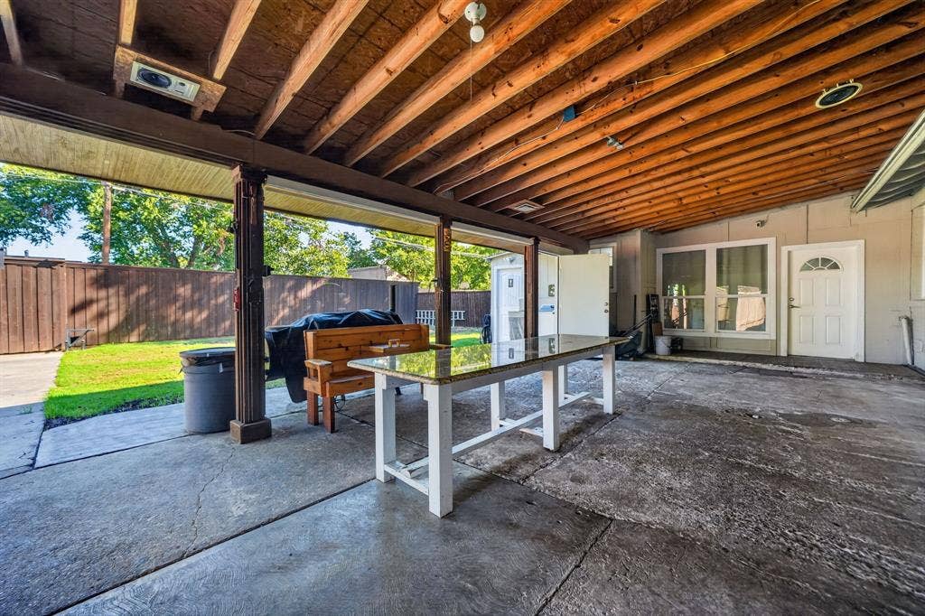 1813 Baxley Drive, Carrollton, TX 75006