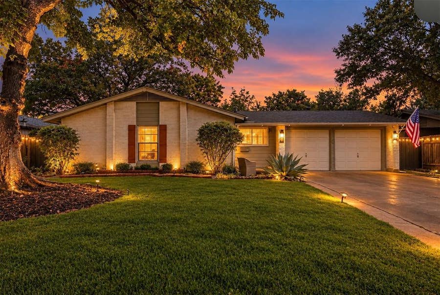 Property photo for 306 W Northgate Drive, Irving, TX