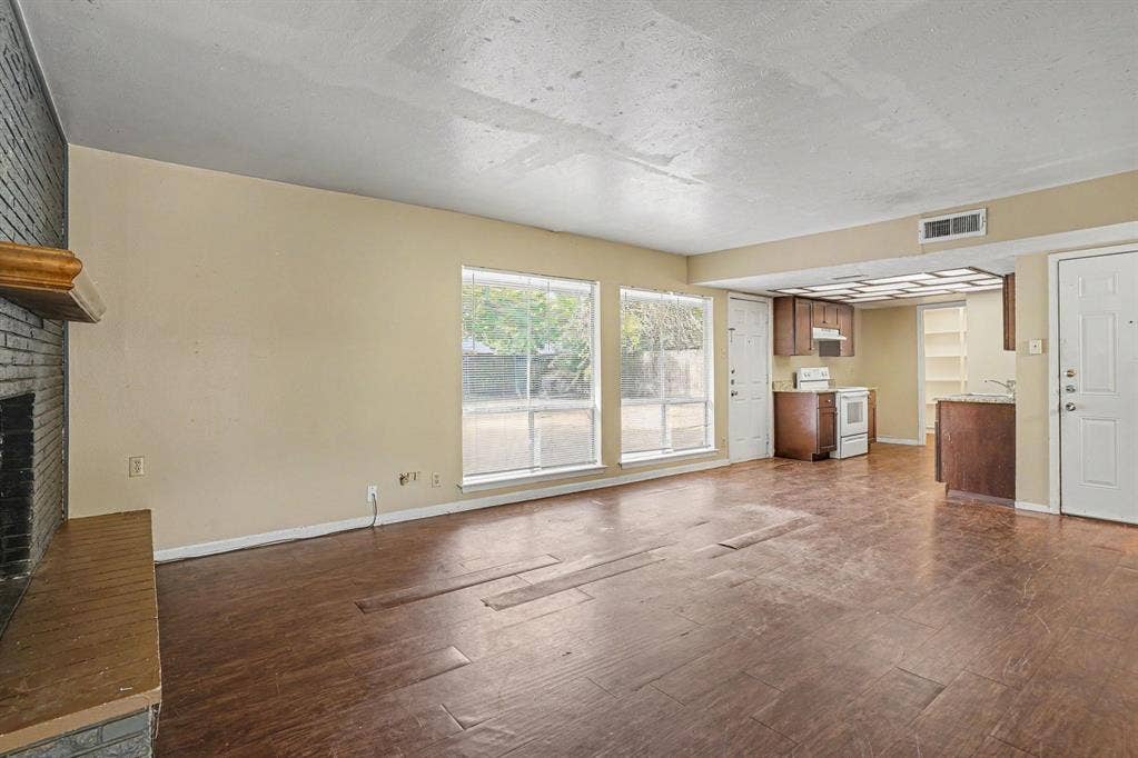 1414 Finley Road, Irving, TX 75062 Additional content
