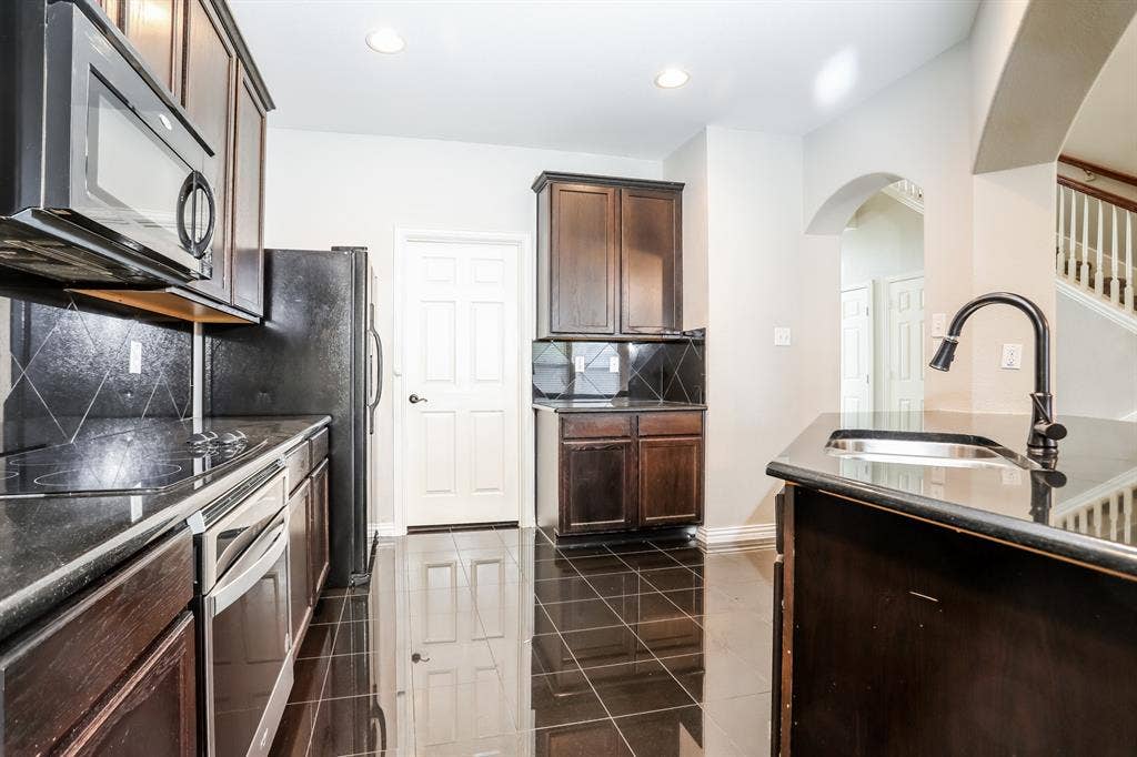 1209 Wentwood Drive, DeSoto, TX 75115 1209 Wentwood Drive, DeSoto, TX 75115