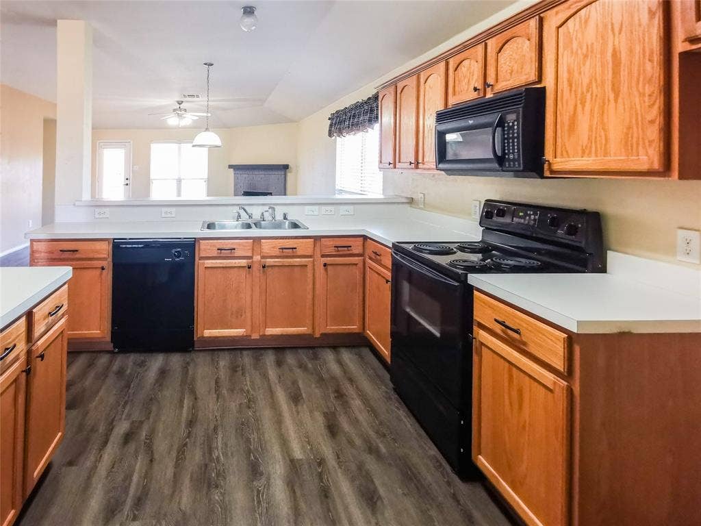 9131 Gaspard Court, Frisco, TX 75033 9131 Gaspard Court, Frisco, TX 75033