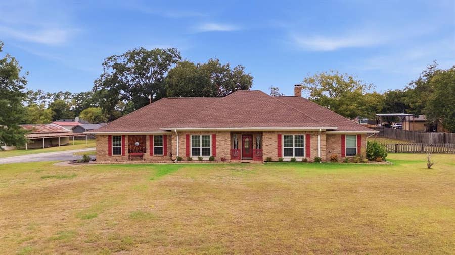 Property photo for 11206 Timber Creek Circle, Tyler, TX